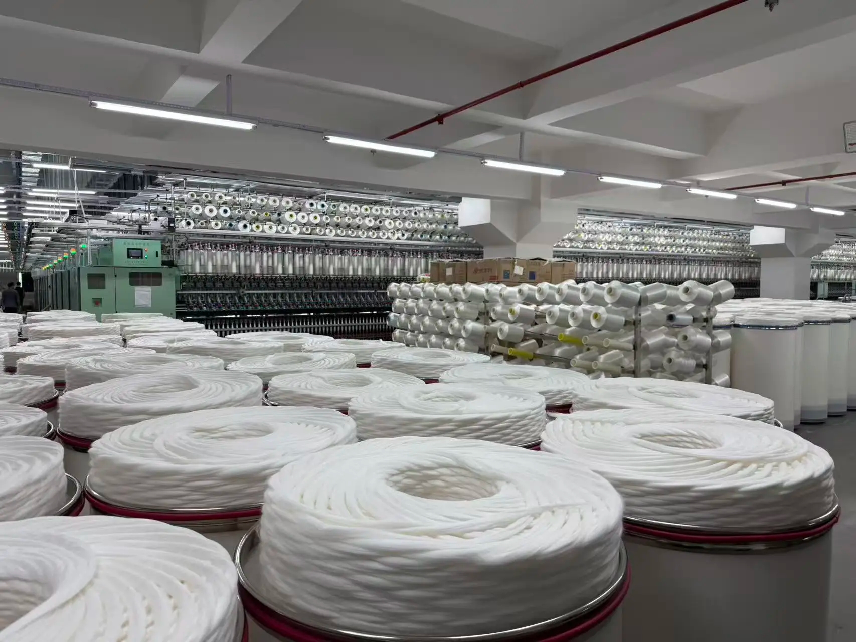 High Elastic Eco-Friendly 28S/2 Core Spun Fancy Yarn Ecru Raw White Undyed 50% Viscose 28% Nylon 22% PBT vortex Spinning