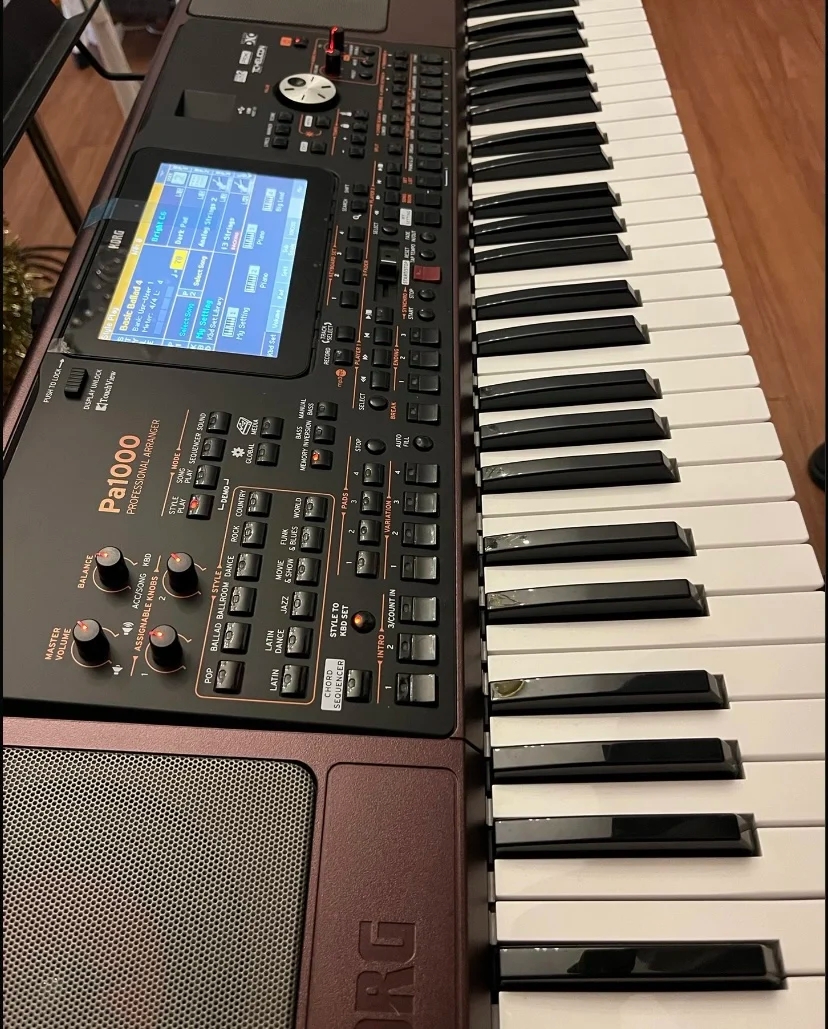 PA1000 Korg Professional Portable Brown Electronics Arranger with Screen Keyboard Speaker