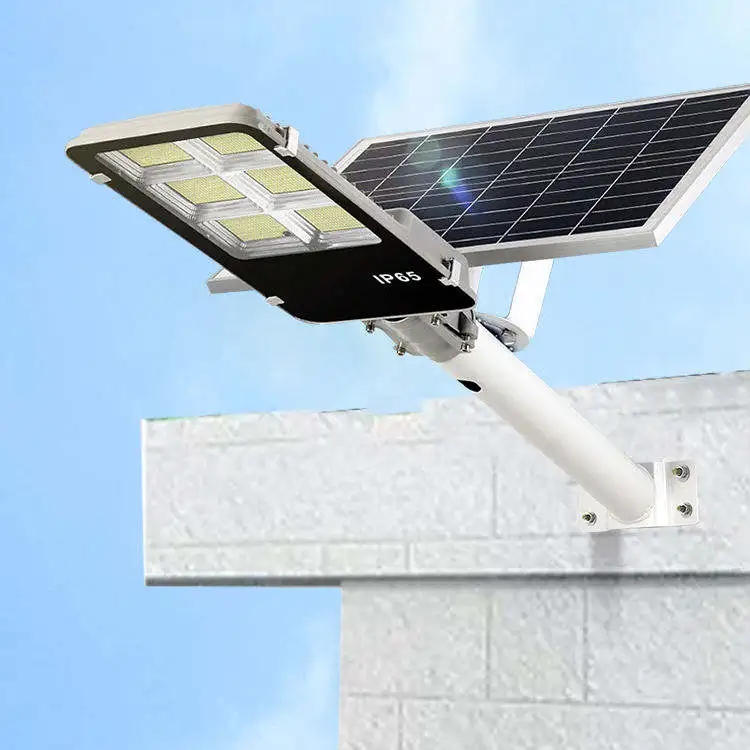 100W LED IP65 Solar Street Light with Sensor Control for Outdoor Use
