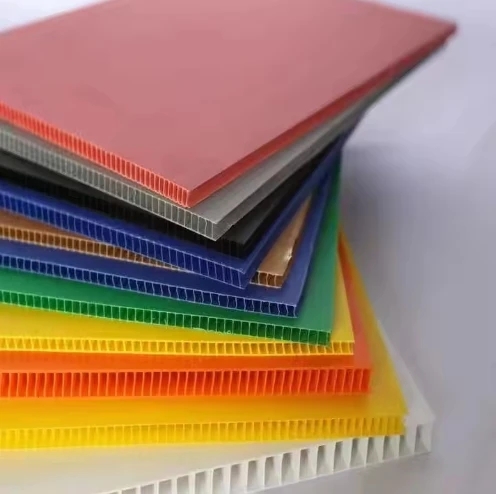 ألواح بلاستيك مموجة كوربلاست 6 مم ألواح PP صفائح مموجة 4x8 تغليف صديق للبيئة